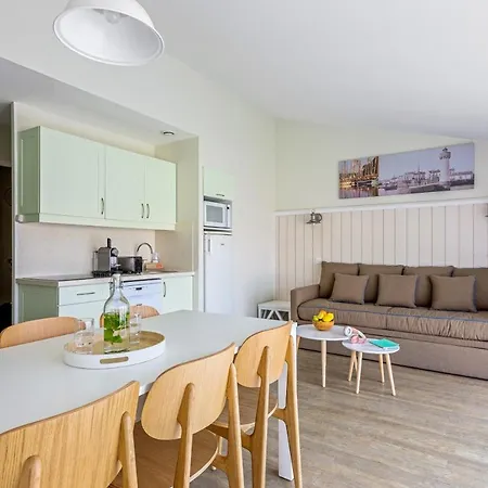 Pierre & Le Palais Des Gouverneurs 홀리데이파크 Saint-Martin-de-Ré