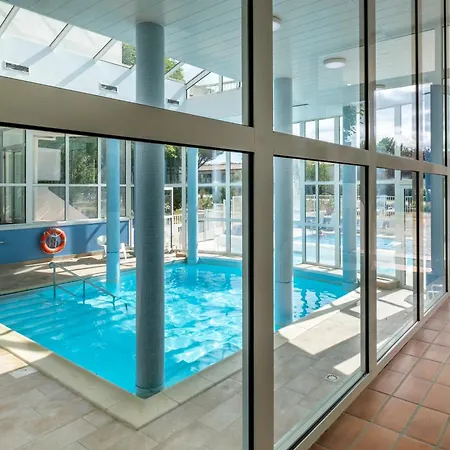 홀리데이파크 Pierre & Le Palais Des Gouverneurs Saint-Martin-de-Ré