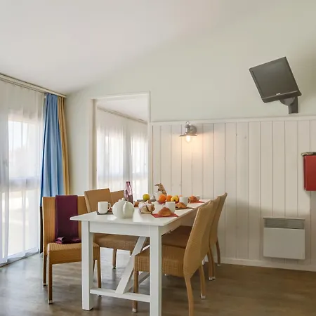 Pierre & Le Palais Des Gouverneurs 3*