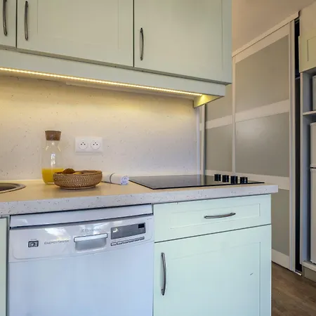 Pierre & Le Palais Des Gouverneurs 3*