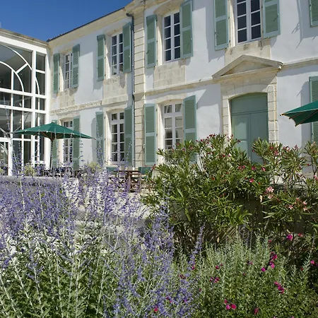 Pierre & Le Palais Des Gouverneurs Saint-Martin-de-Ré