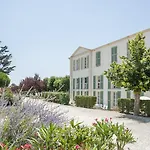 Holiday park Pierre & Le Palais Des Gouverneurs 3*