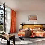 Pierre & Le Palais Des Gouverneurs 3*