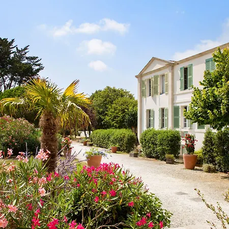 Ferienpark Pierre & Le Palais Des Gouverneurs