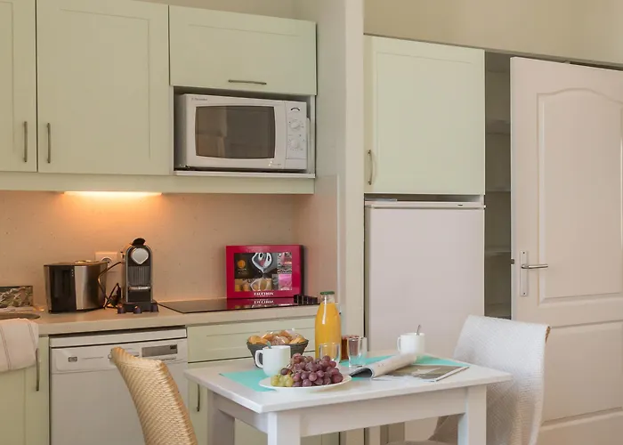 Ferienpark Pierre & Le Palais Des Gouverneurs Saint-Martin-de-Ré