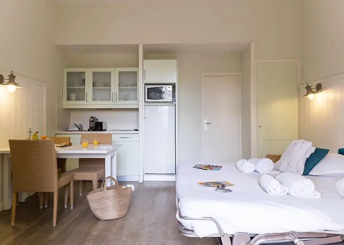 Pierre & Le Palais Des Gouverneurs 3* Saint-Martin-de-Ré