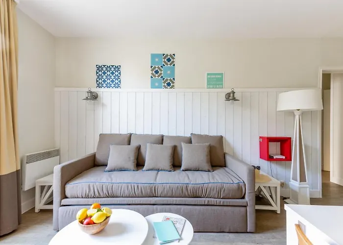 Ferienpark Pierre & Le Palais Des Gouverneurs