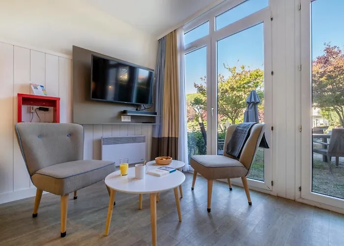 Pierre & Le Palais Des Gouverneurs 3*