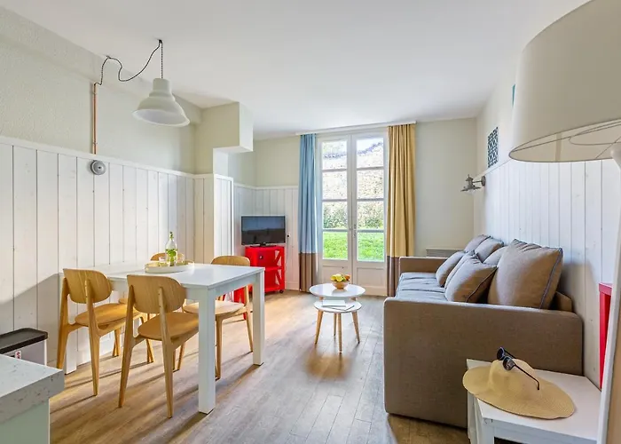 Ferienpark Pierre & Le Palais Des Gouverneurs Saint-Martin-de-Ré