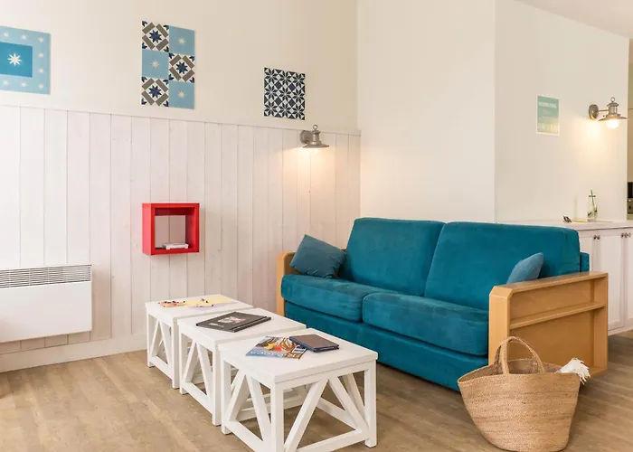 Pierre & Le Palais Des Gouverneurs Saint-Martin-de-Ré