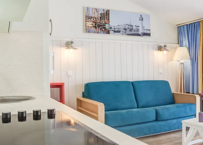 Ferienpark Pierre & Le Palais Des Gouverneurs 3*