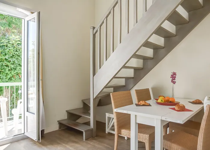 Pierre & Le Palais Des Gouverneurs Saint-Martin-de-Ré