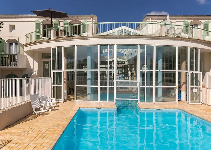 Pierre & Le Palais Des Gouverneurs 3* Saint-Martin-de-Ré