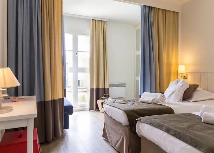 Ferienpark Pierre & Le Palais Des Gouverneurs