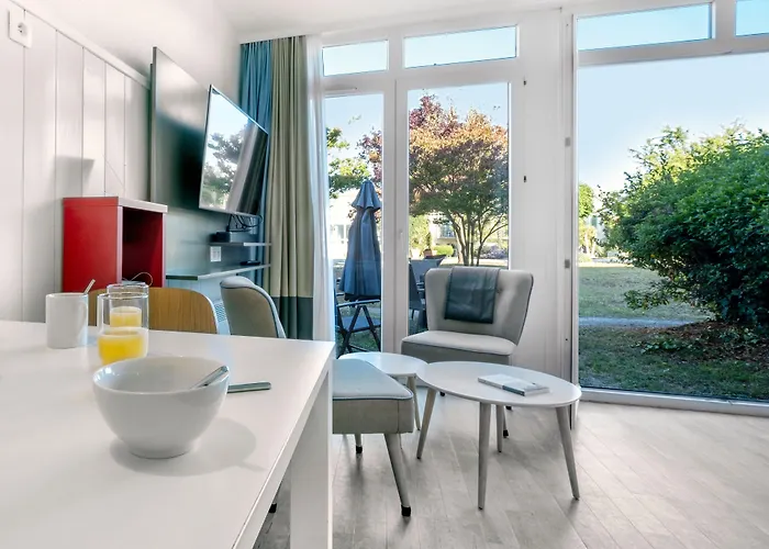 Pierre & Le Palais Des Gouverneurs Ferienpark Saint-Martin-de-Ré