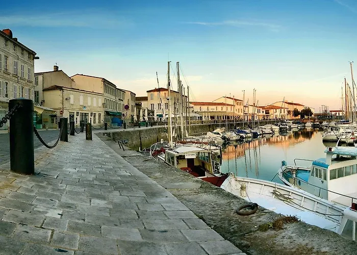 Ferienpark Pierre & Le Palais Des Gouverneurs Saint-Martin-de-Ré